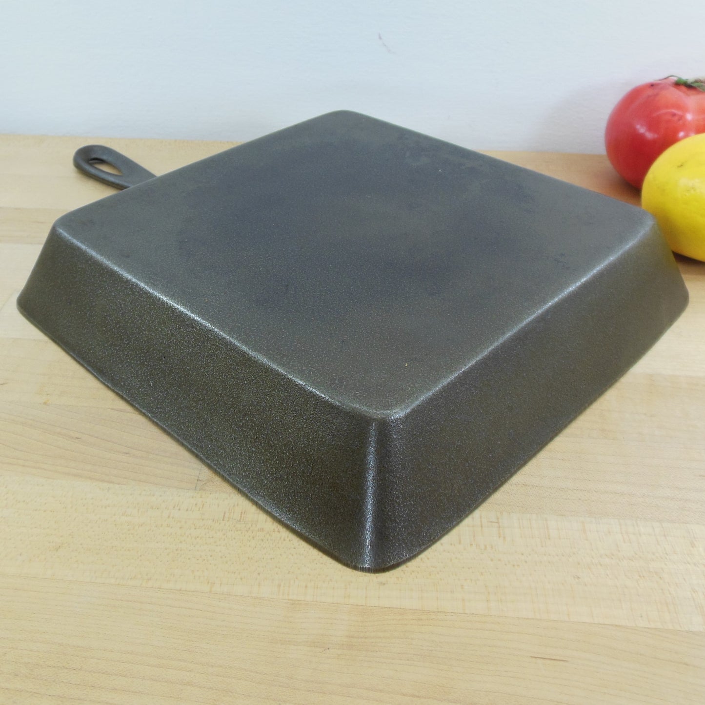 Unmarked Maker #8 Square Cast Iron Skillet Bacon Fryer Lodge
