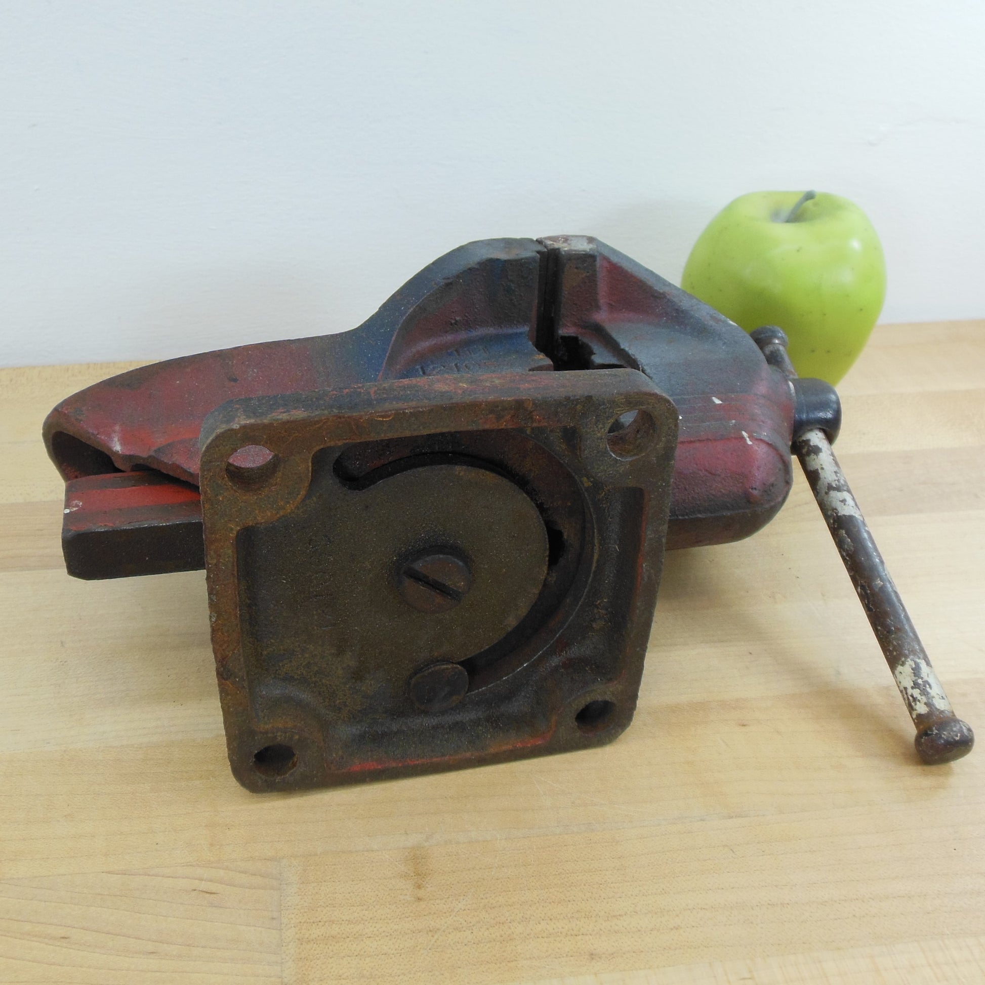 Unbranded USA 121057 Swivel Bench Vise Anvil 3-1/2" Jaws Base