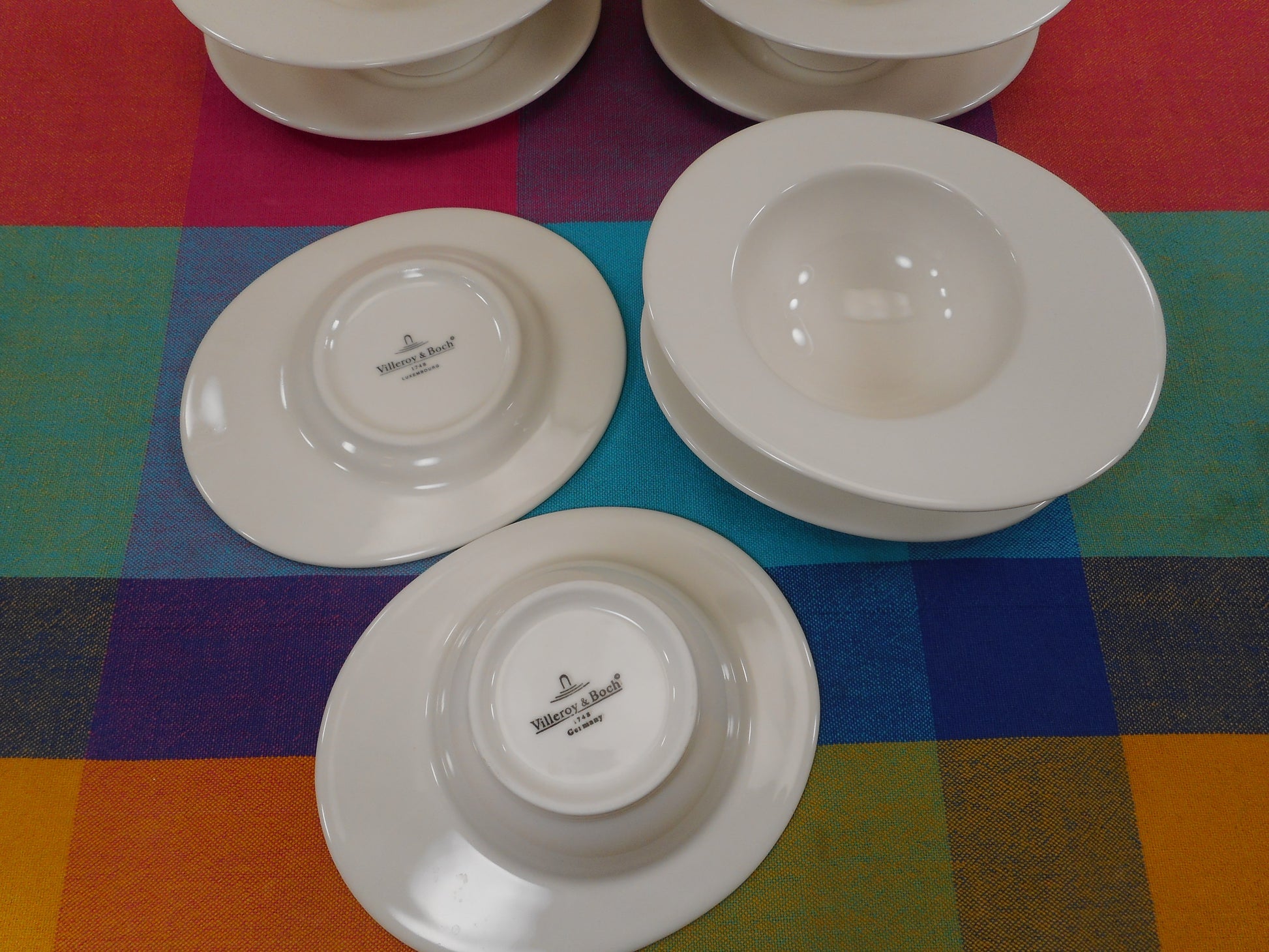 Villery & Boch 4 Set Party All White Individual Bowls/Saucers Pre-owned
