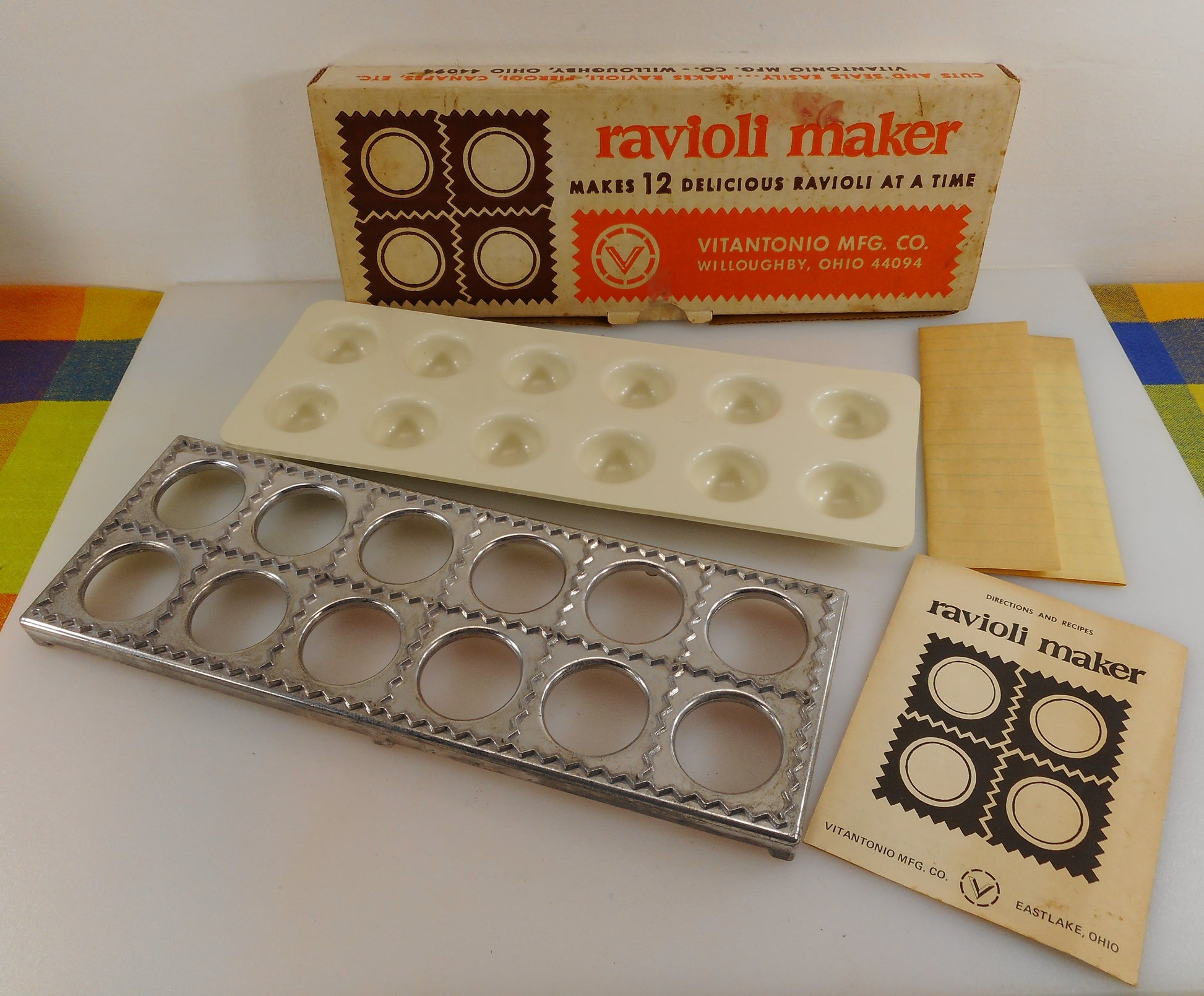 Vitantonio USA 512 Ravioli Pasta Maker With Original Box Instructions  Vintage Used