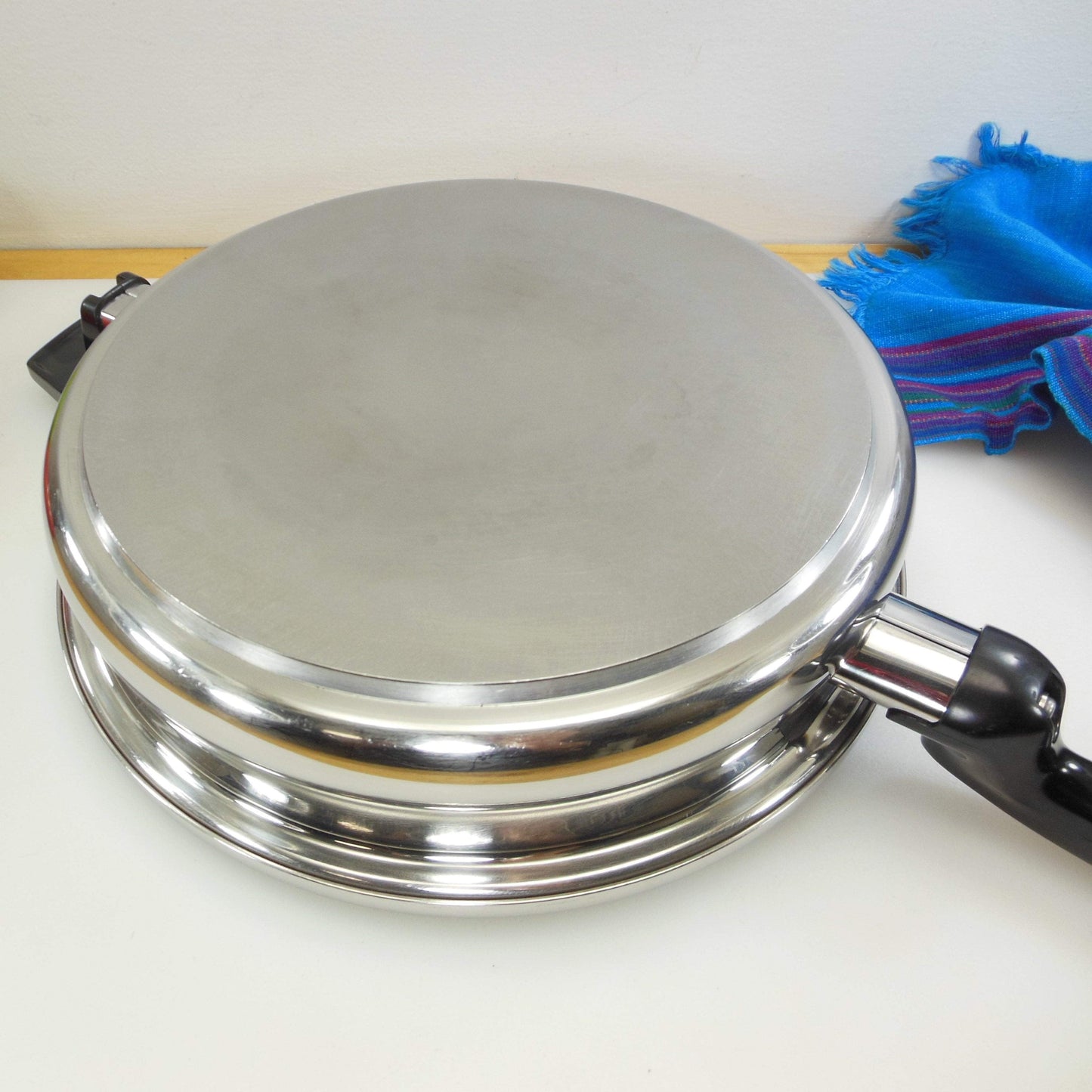 West Bend Permanent MC2000 5 Ply T304 Stainless 10" Skillet Disc Bottom
