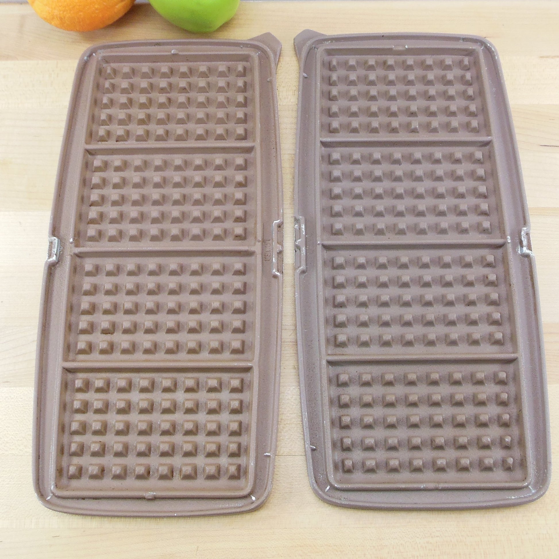 Sunbeam WB-K Electric Waffle Iron Baker & Grill Replacement Plate - Top or Bottom
