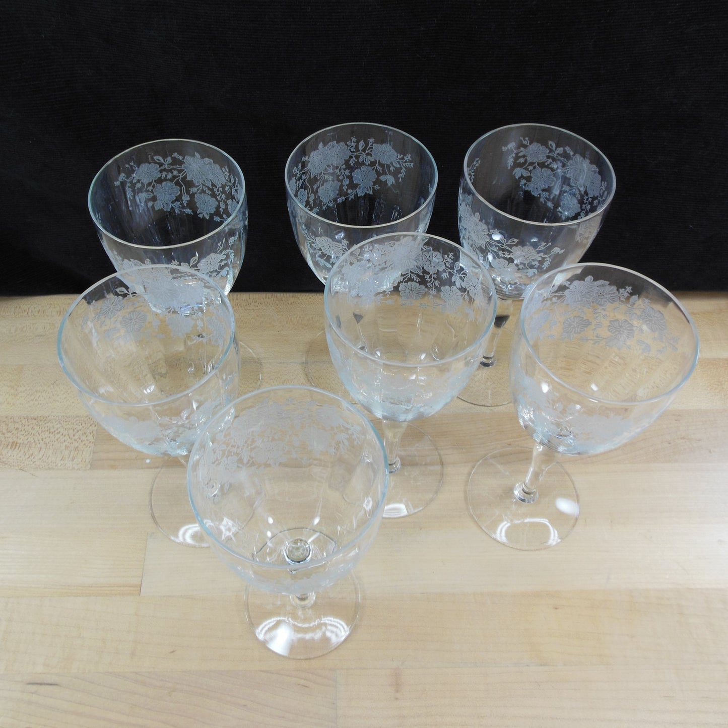 Unknown Maker UNK2629 Elegant Floral Etched Crystal Water Glass Goblet - 7 Set Vintage Antique
