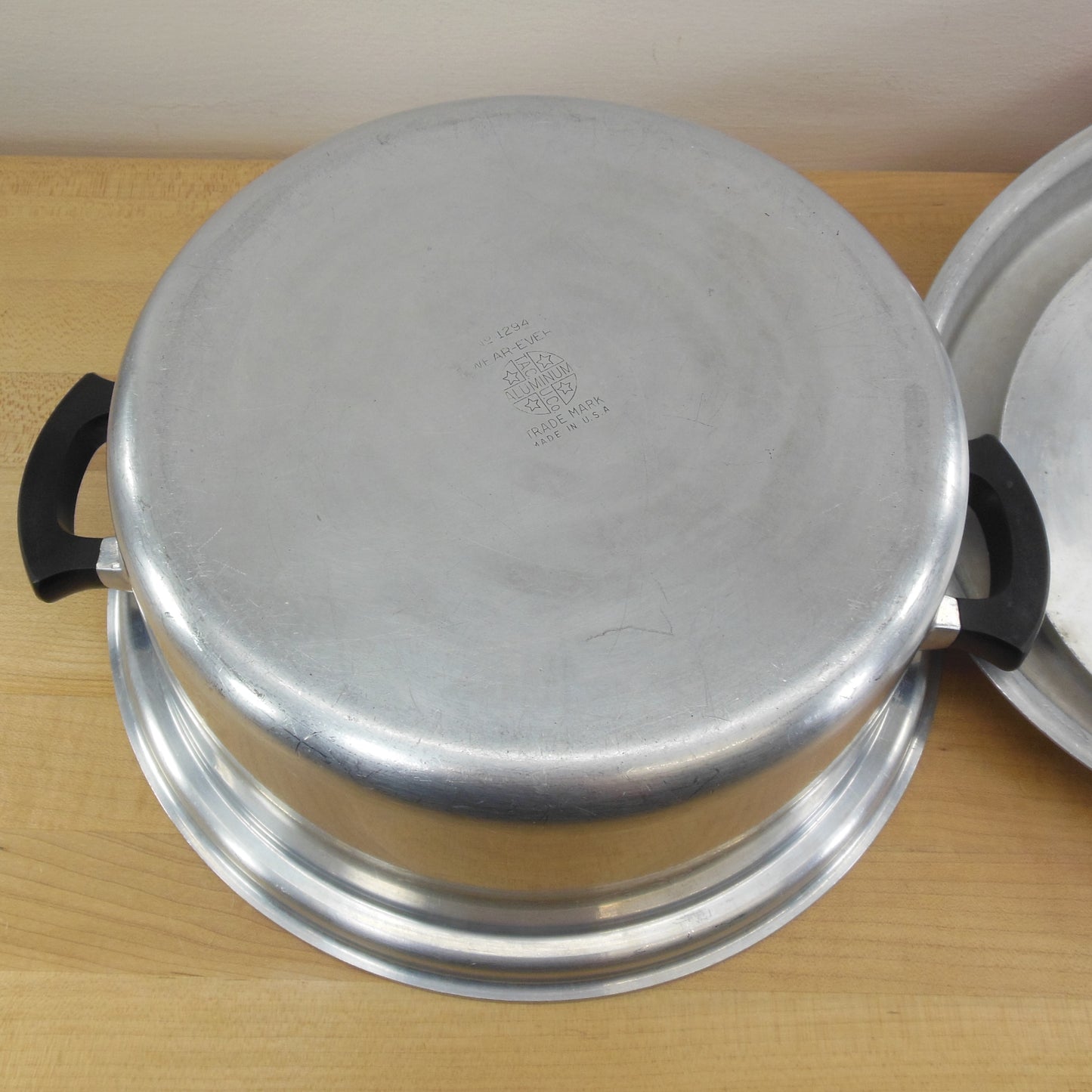 Vintage Cast Aluminum 4 Quart Dutch Oven w/ Base Trivet & Lid, Stock / Stew  Pot