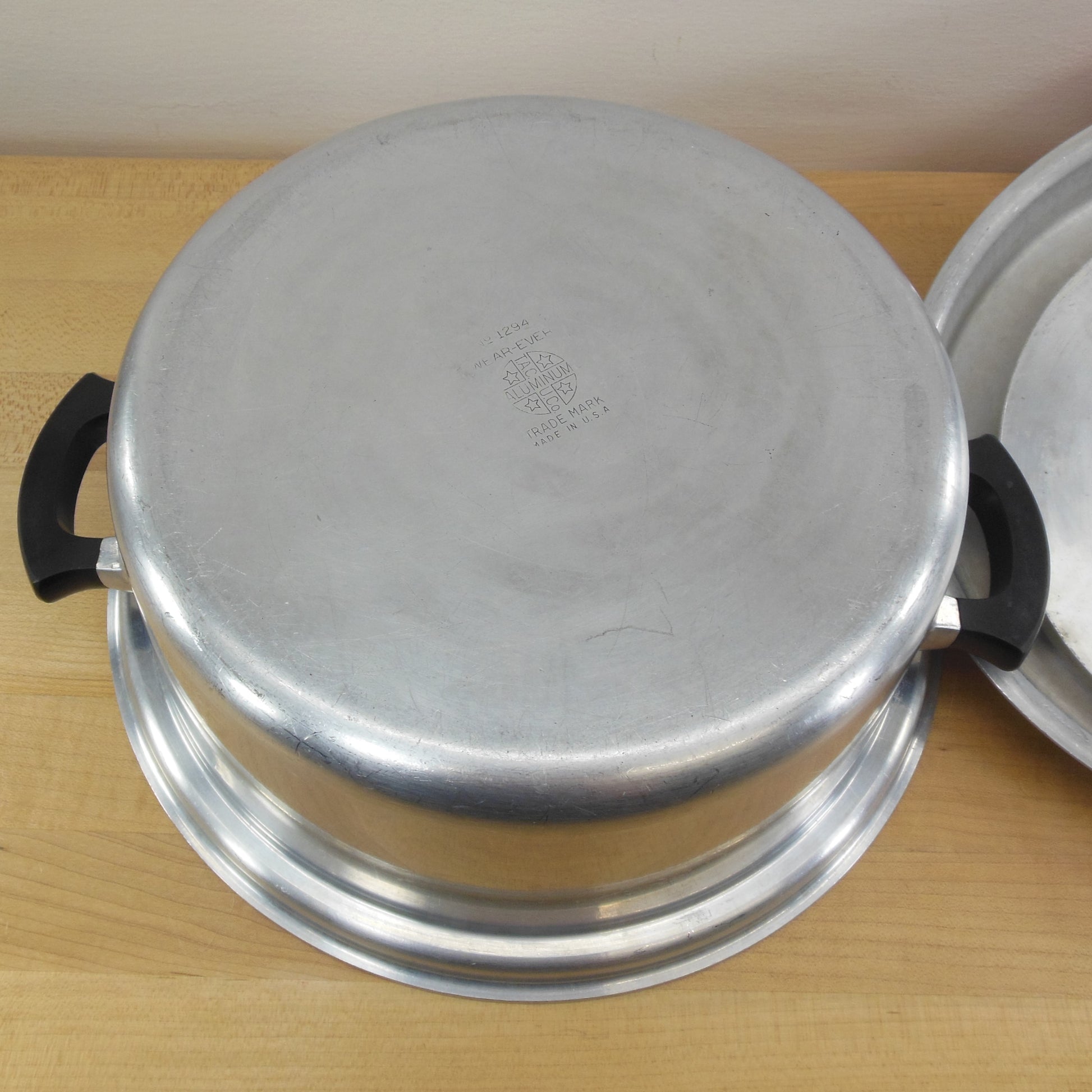 Vintage Cast Aluminum 4 QT Round Dutch Oven Pot w/ LID