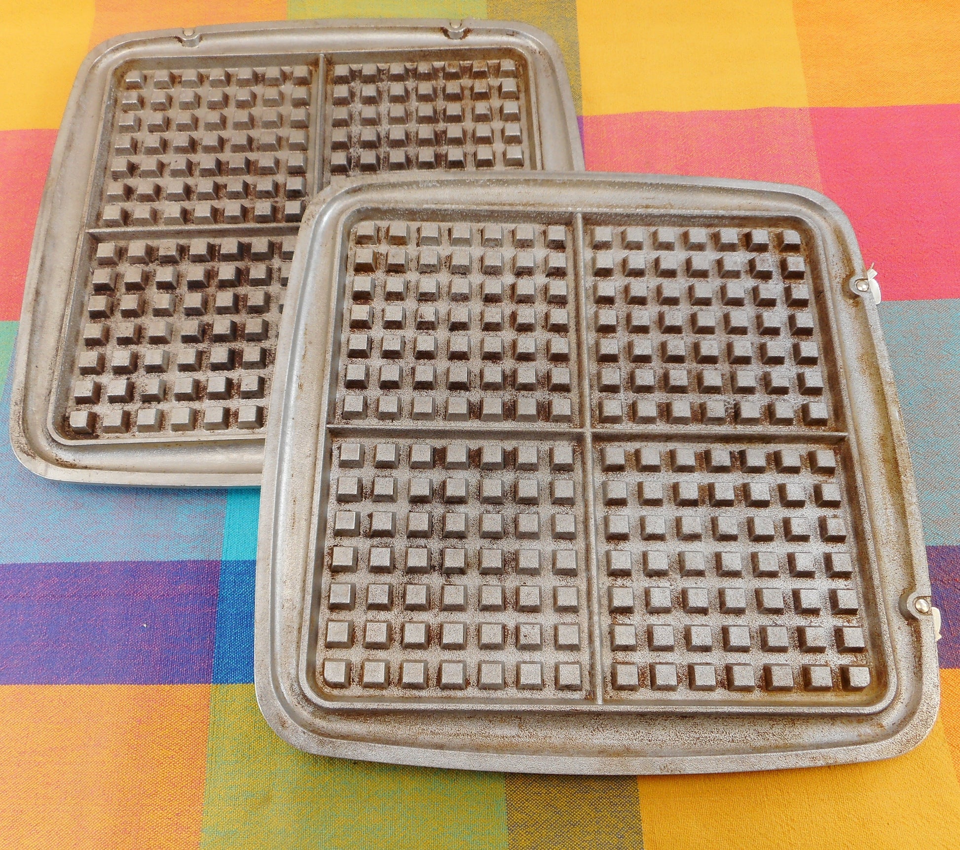 Westinghouse Cat. SGWB521 Electric Waffle Maker Iron Used Replacement Plates Vintage
