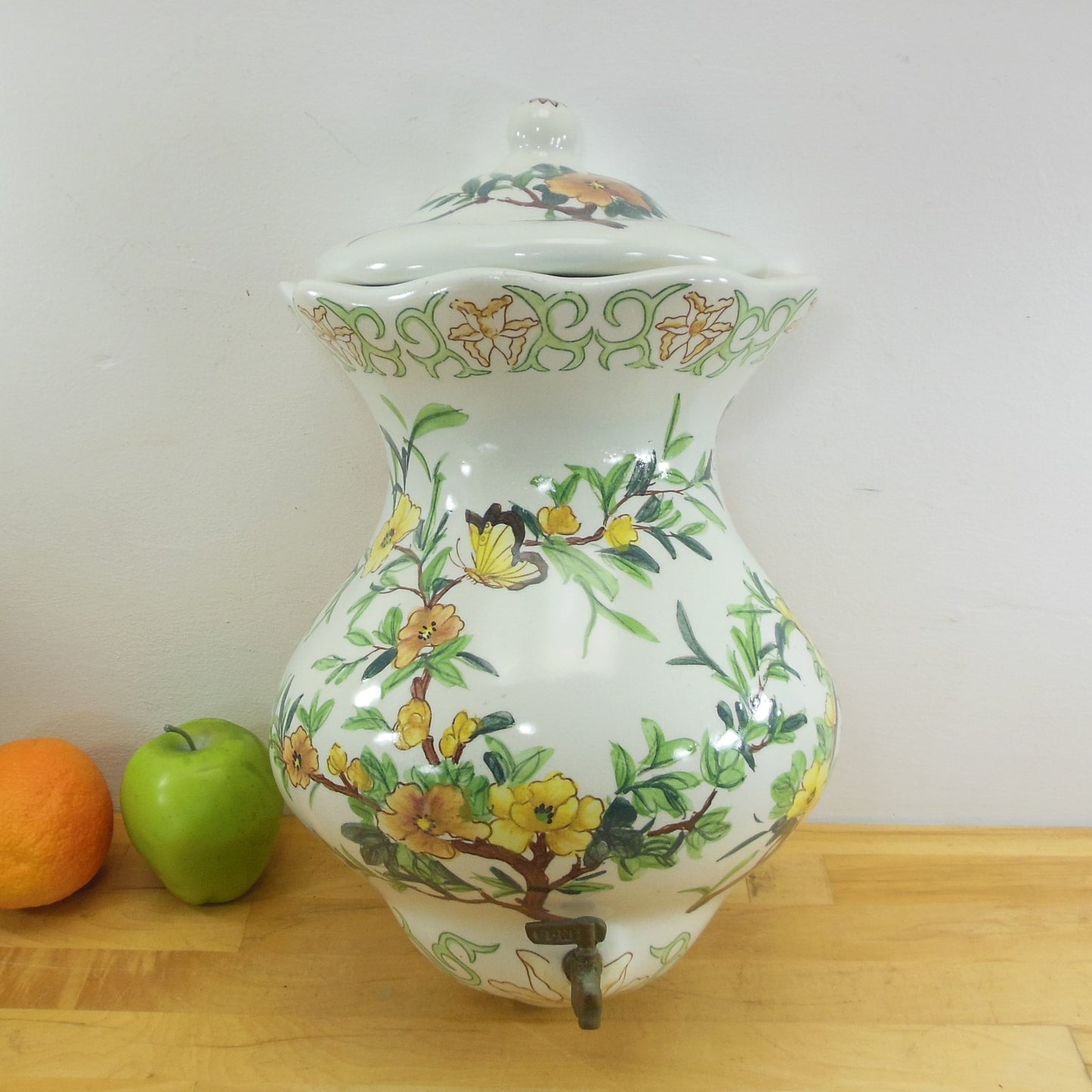 Butterflies Flowers Porcelain Lavabo Wall Fountain Jar