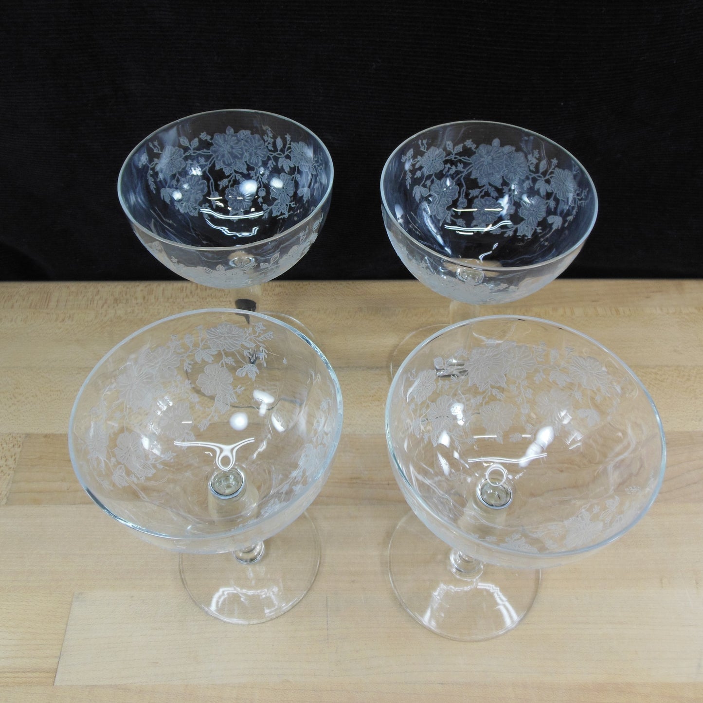Unknown Maker UNK2629 Elegant Floral Etched Crystal Wine Glass Goblet - 4 Set Used