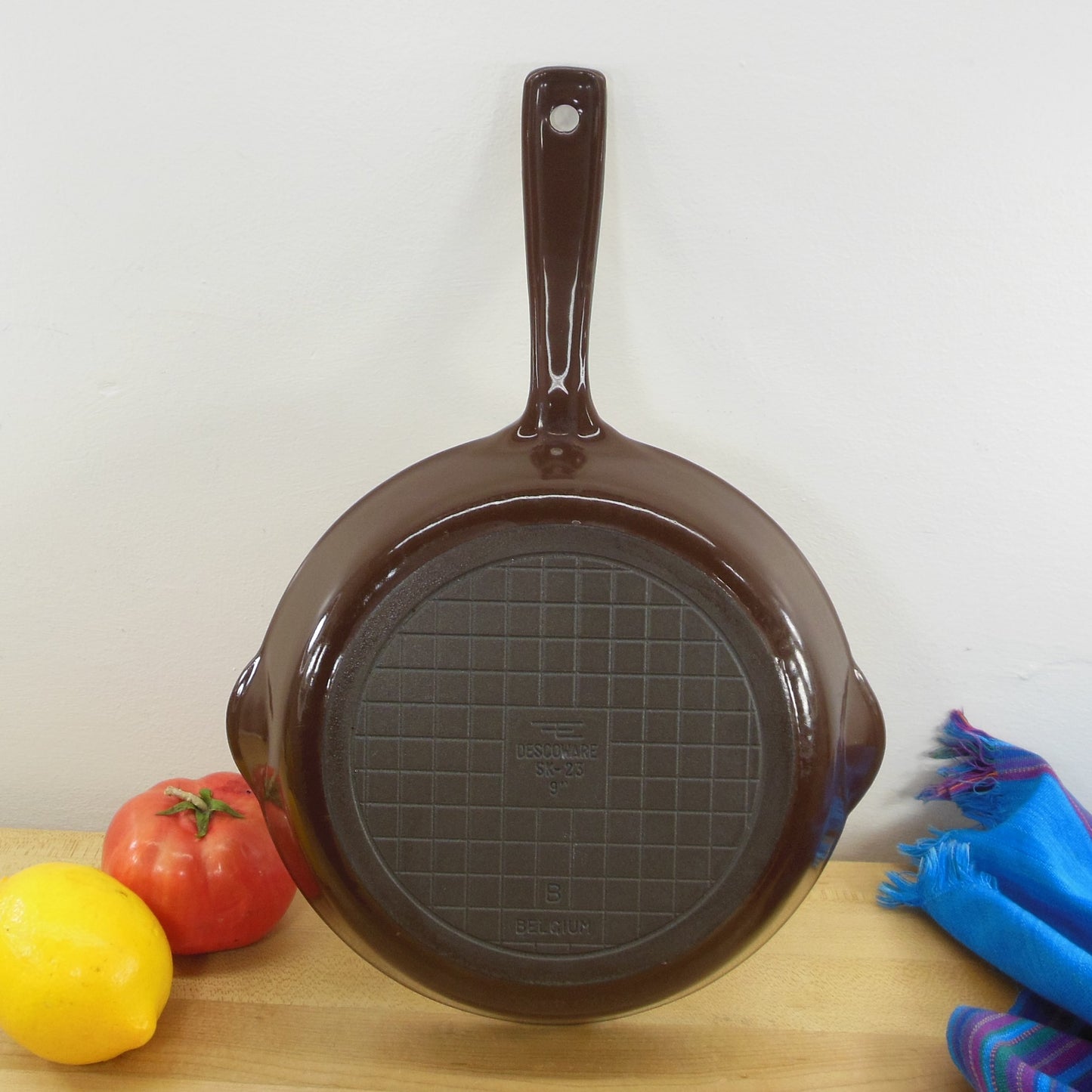 Descoware Belgium Brown Enamel Cast Iron 9" Skillet SK-23