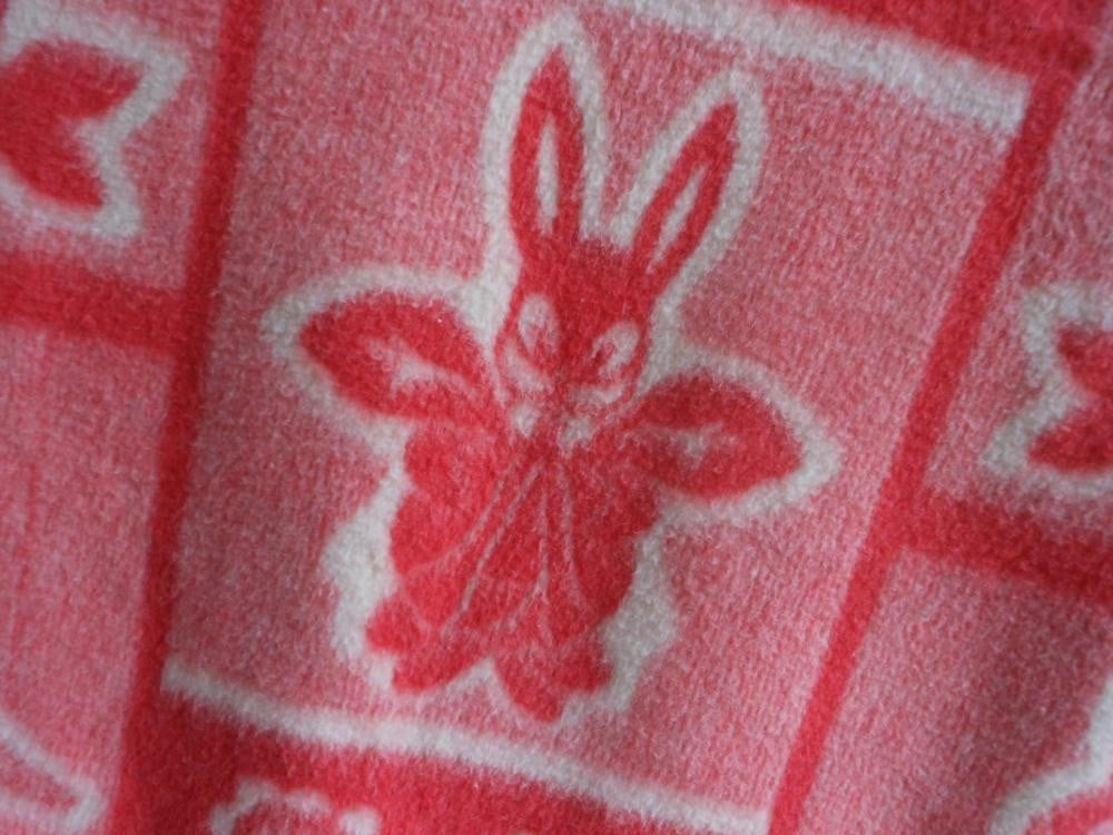 Blanket Baby Crib Stroller Bunnies Flowers Wool Acrylic Rosie Red White Thick Fluffy rabbits