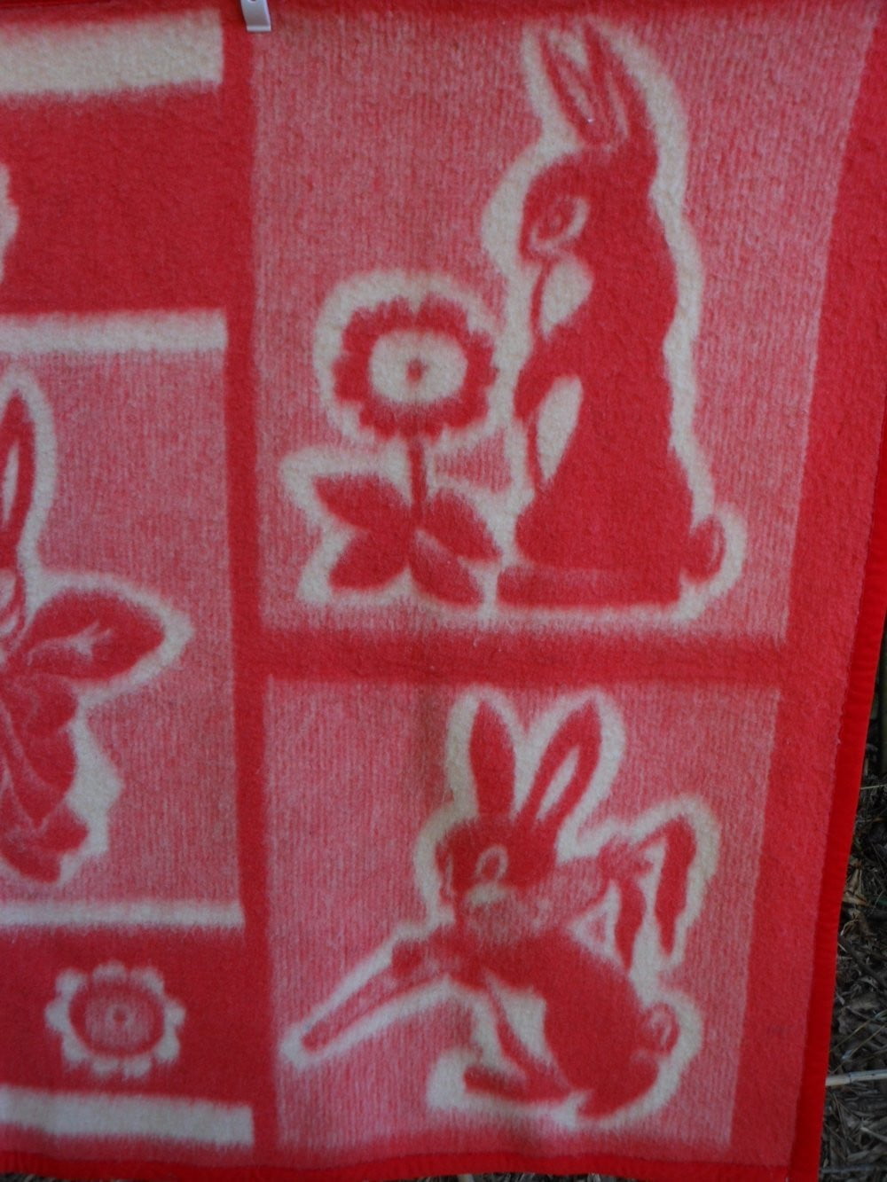 Blanket Baby Crib Stroller Bunnies Flowers Wool Acrylic Rosie Red White Thick Fluffy dense
