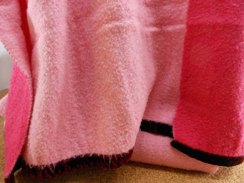 Vintage Blanket Reversible Pink Rose Velveteen Binding Poly Acrylic soft