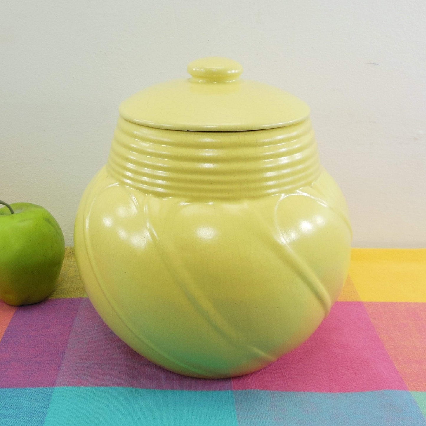 Red Wing Rumrill Yellow Pottery Cookie Jar Urn P 24