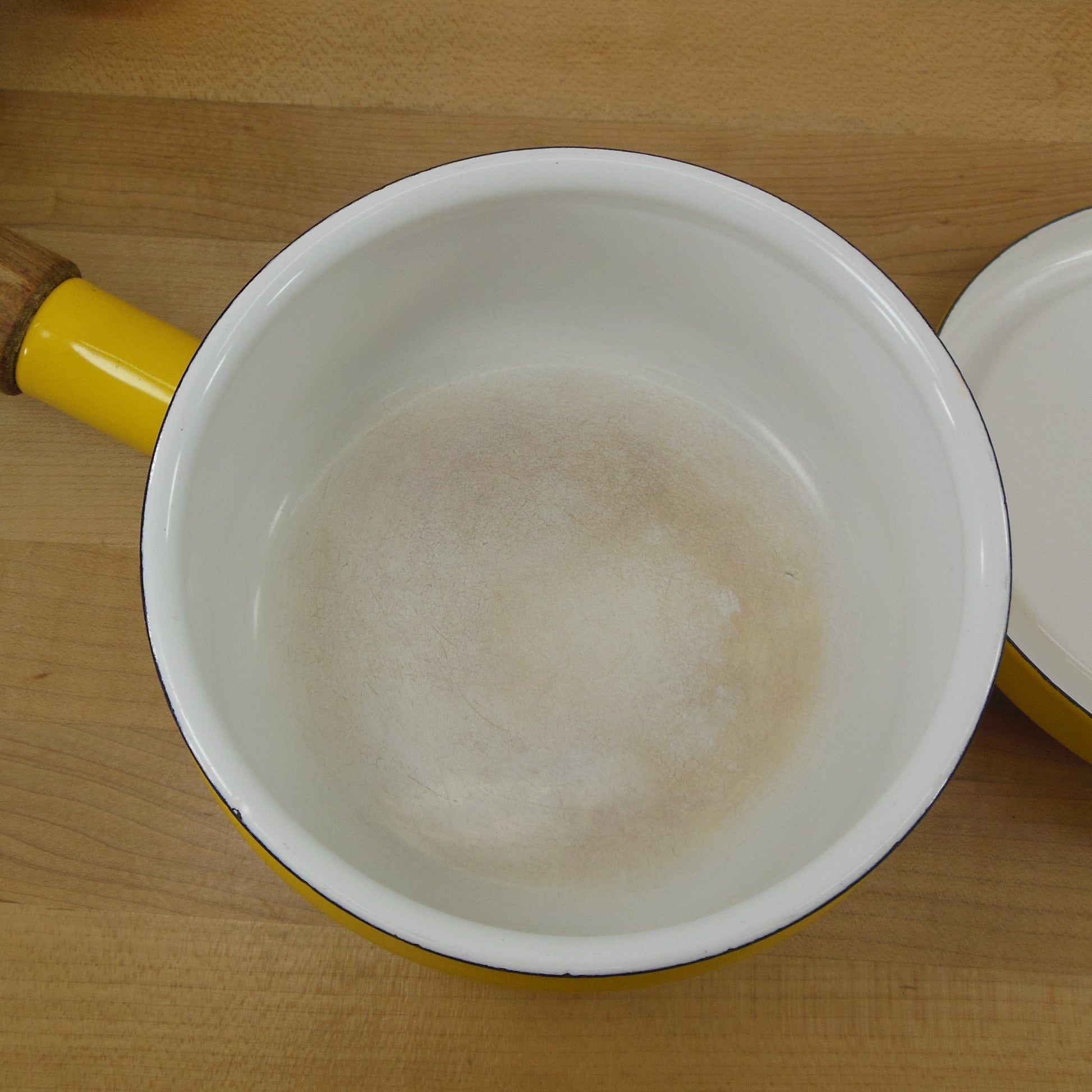 Arabia Finel Seppo Mallat Yellow Enamelware 1.5 Quart Saucepan Used