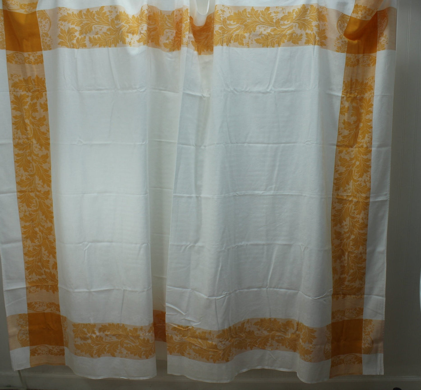 Damask Linen Tablecloth Vintage White Gold Leaves 60" X 82" Rectangle borders