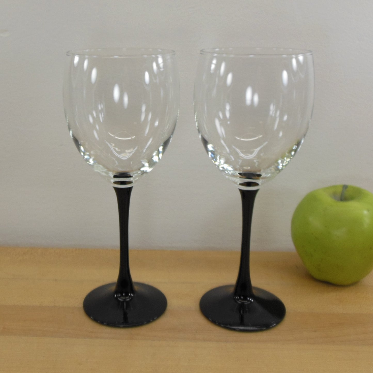 Durand France Luminarc Domino Black Stem - 2 Water Glasses Goblets 8-1/8"